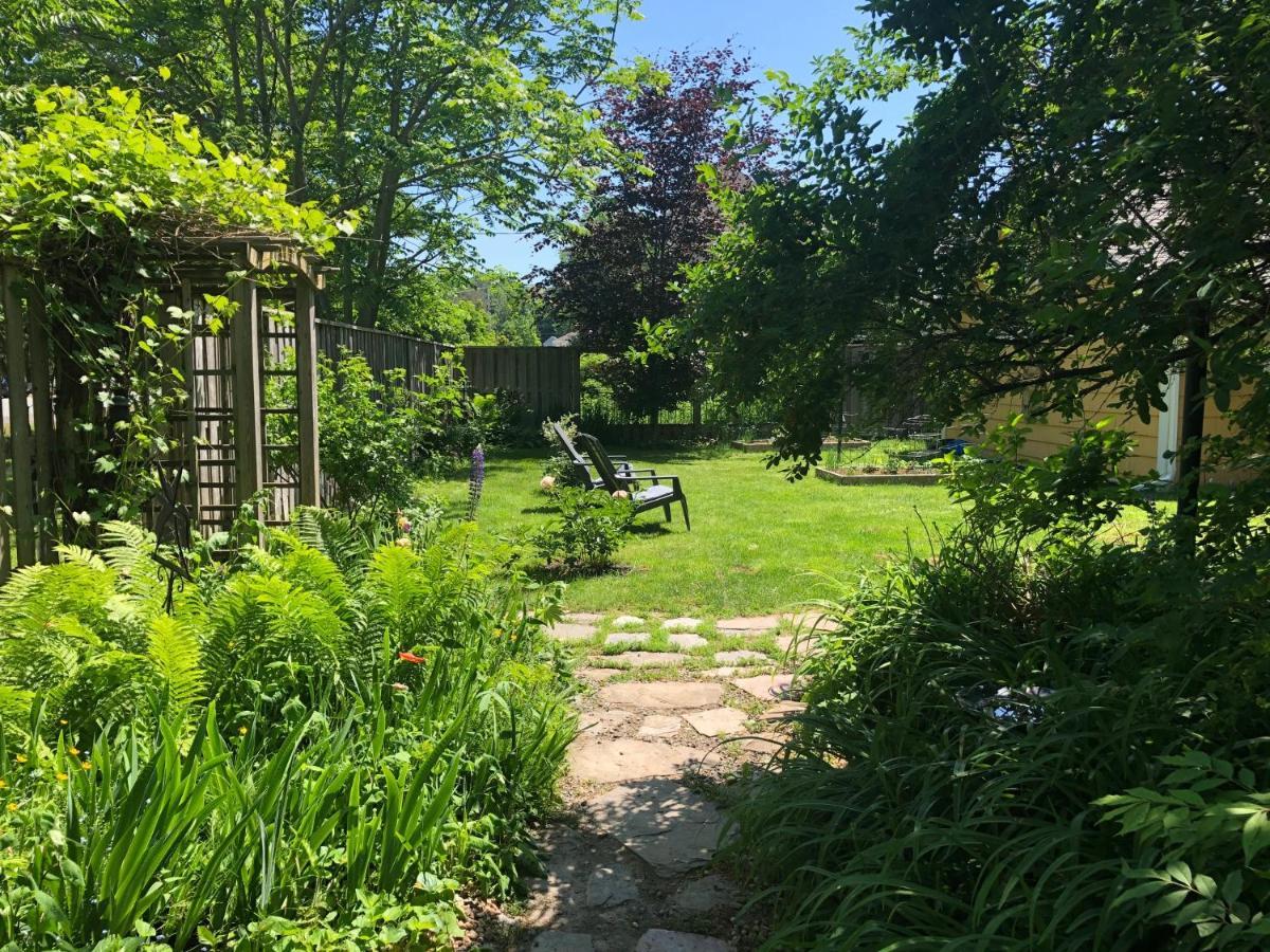 The Stella Rose B&B Wolfville Exteriör bild