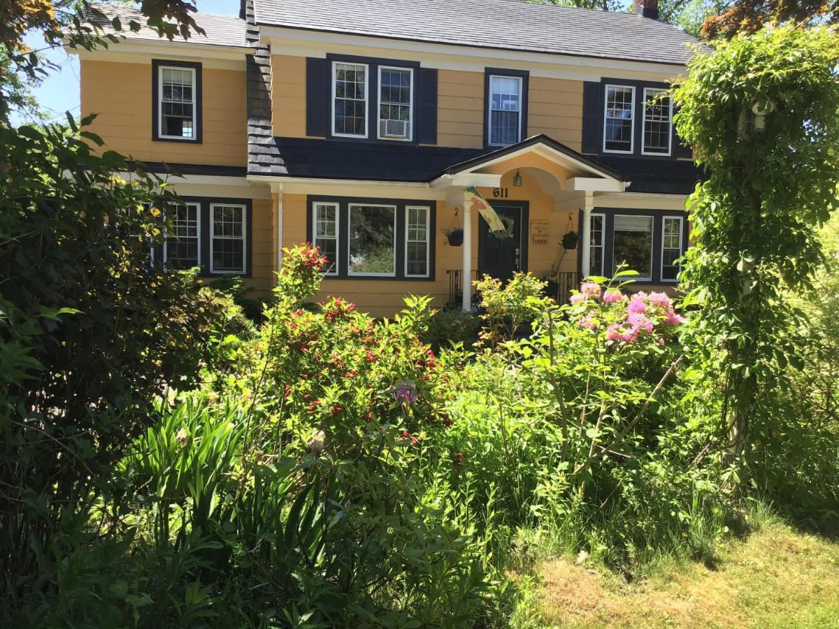 The Stella Rose B&B Wolfville Exteriör bild