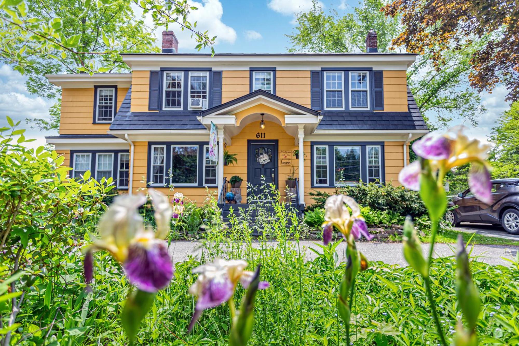 The Stella Rose B&B Wolfville Exteriör bild